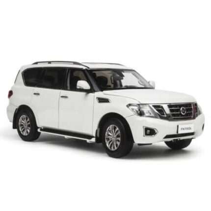 1:18 Nissan Patrol 2018 V5.6 Y62 Diecast Model Car Collectibles Gift Toy Series