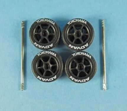 1/64 Wheels 1/64 Wheel and Tire Set Real Riders Buddy Club P1 Black Yokohama