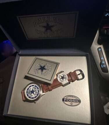 Vintage Fossil Dallas Cowboy Watch
