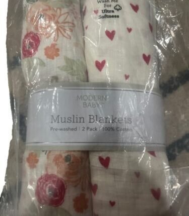 NEW 2 Soft Swaddle Blankets Baby (0-3M)  Floral & Hearts | Modern Baby