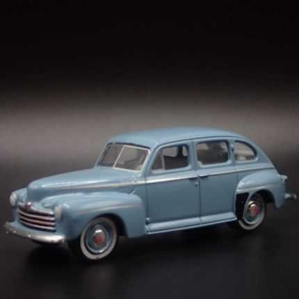 1946 46 FORD FORDOR SUPER DELUXE 1:64 SCALE COLLECTIBLE DIECAST MODEL CAR